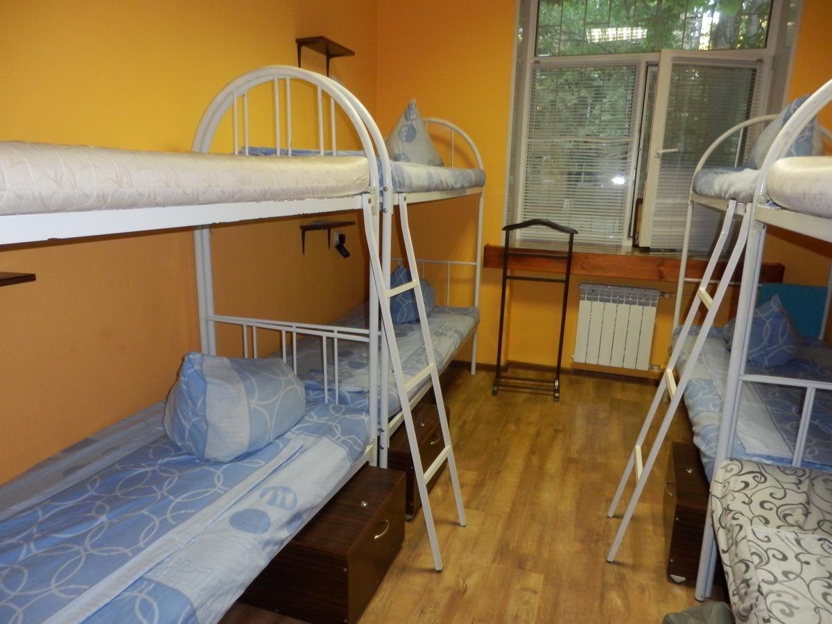 Yourhostel Svyatoshino Kiev Ngoại thất bức ảnh