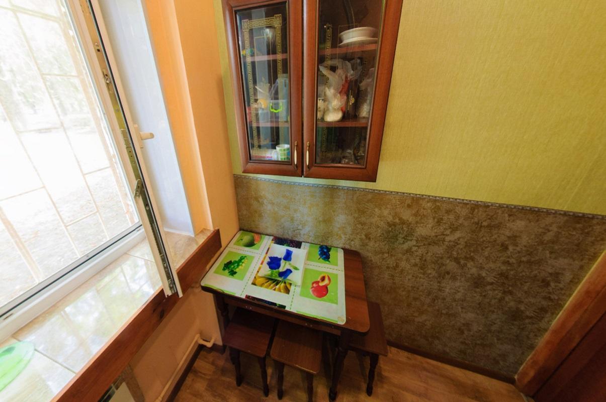 Yourhostel Svyatoshino Kiev Ngoại thất bức ảnh
