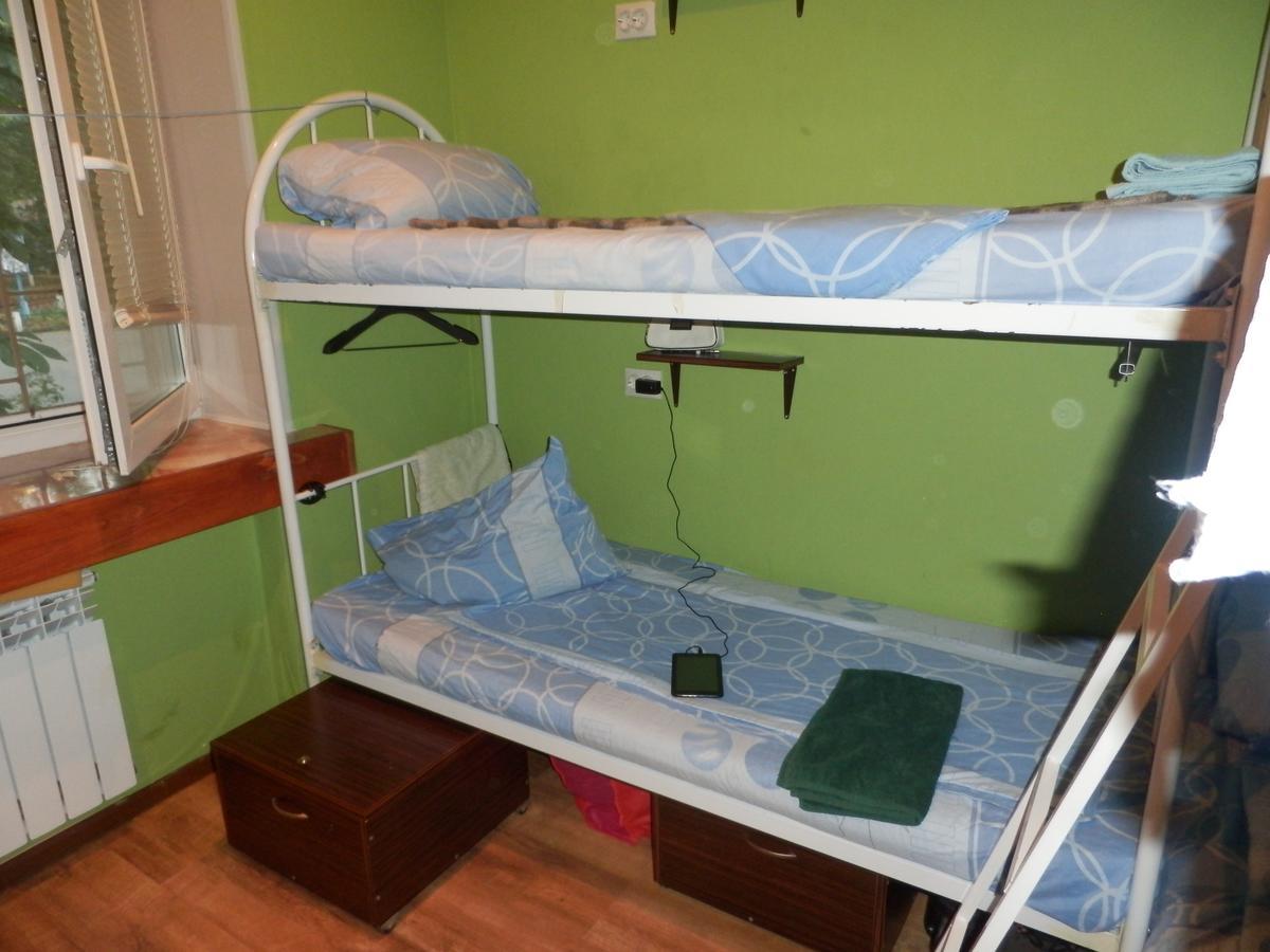 Yourhostel Svyatoshino Kiev Ngoại thất bức ảnh