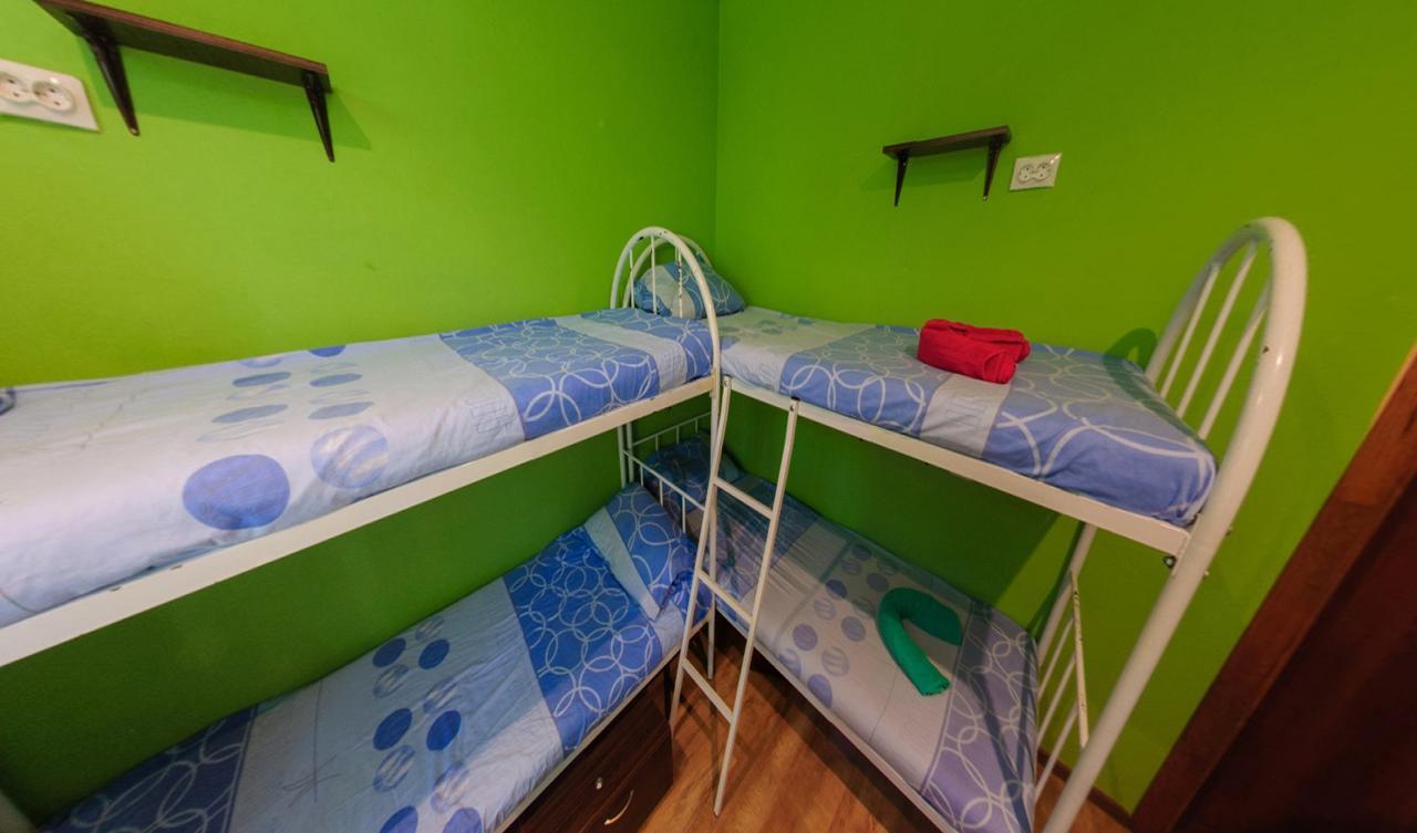 Yourhostel Svyatoshino Kiev Ngoại thất bức ảnh