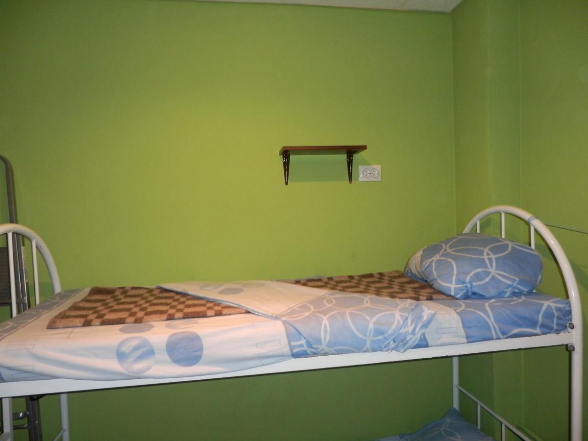 Yourhostel Svyatoshino Kiev Ngoại thất bức ảnh