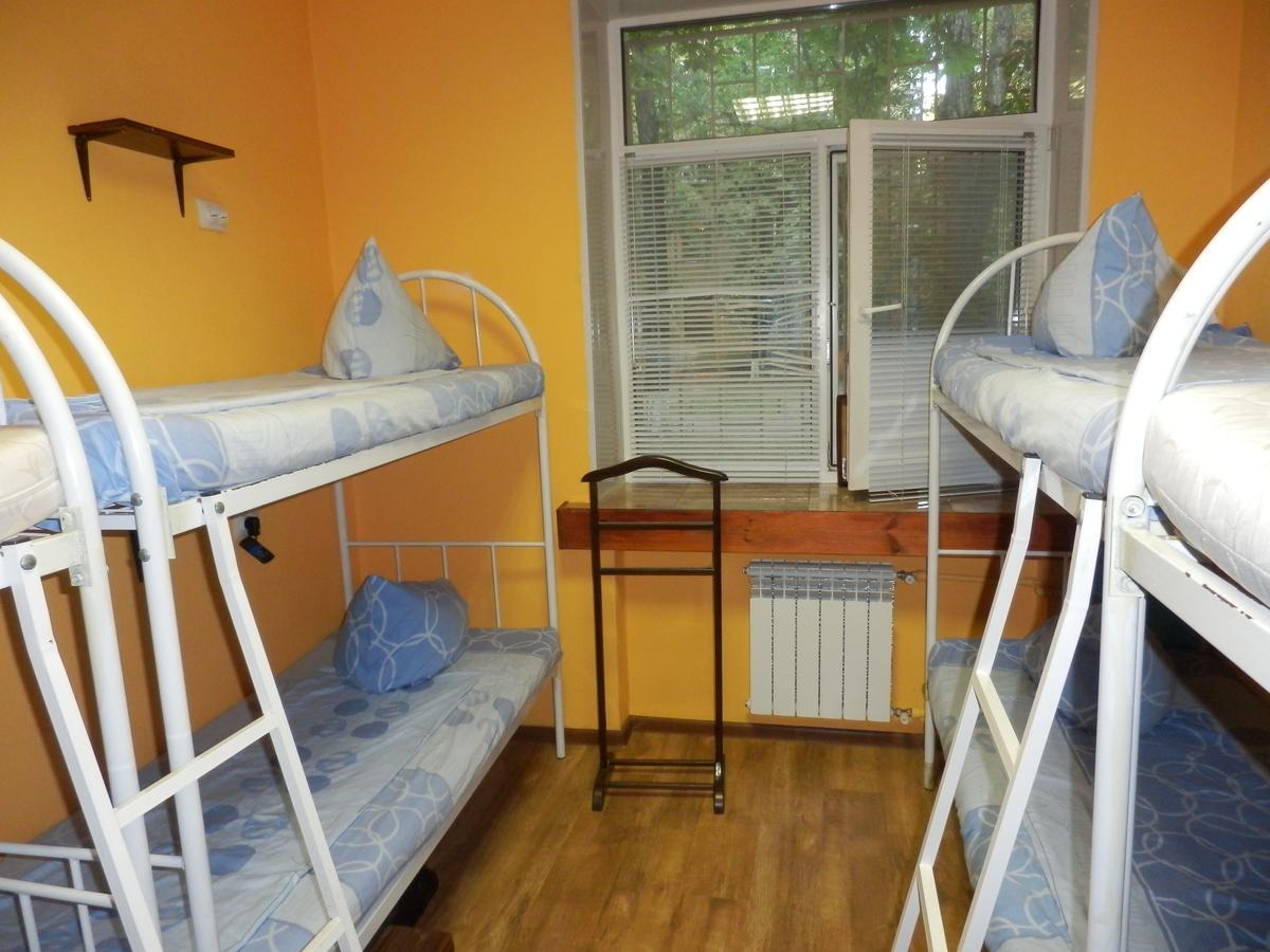 Yourhostel Svyatoshino Kiev Ngoại thất bức ảnh