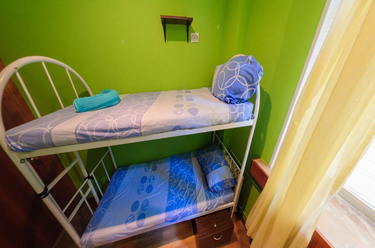 Yourhostel Svyatoshino Kiev Ngoại thất bức ảnh