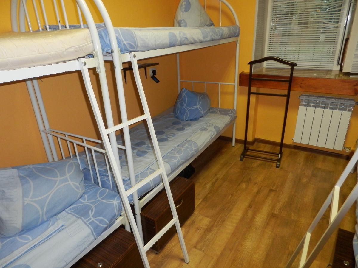 Yourhostel Svyatoshino Kiev Ngoại thất bức ảnh