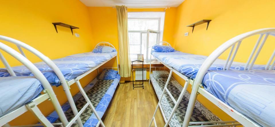 Yourhostel Svyatoshino Kiev Ngoại thất bức ảnh